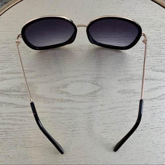 😁 The Limited Oversized Black Sunglasses - Picture 8 of 8